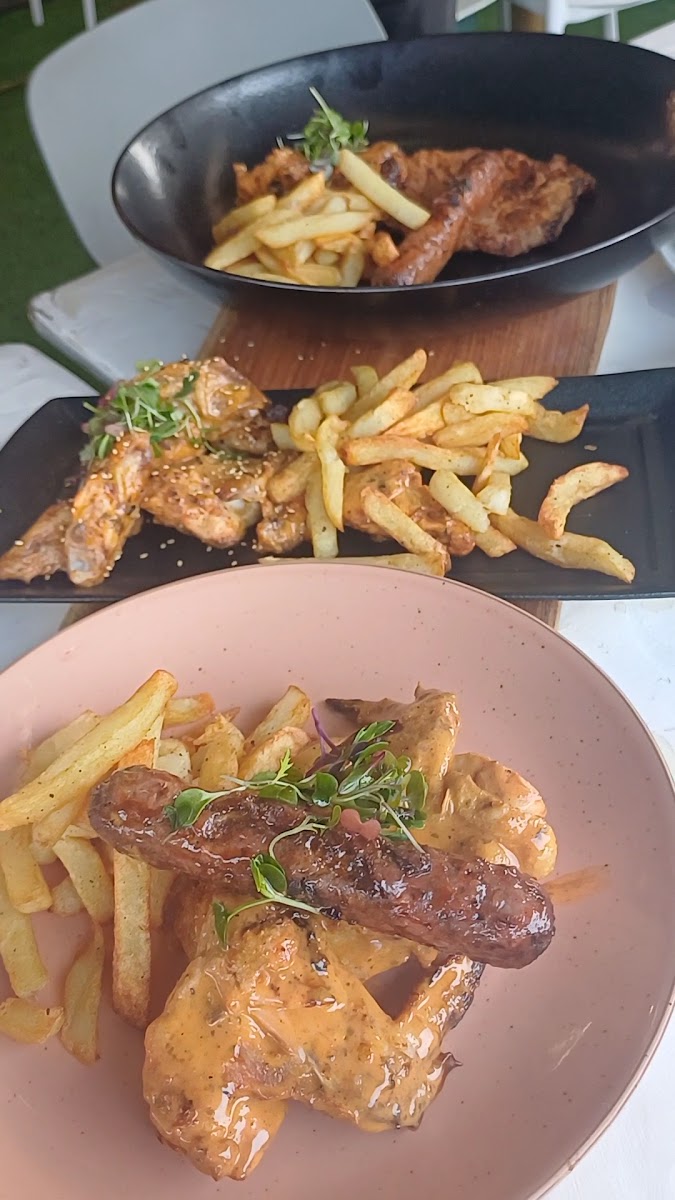 Flaka Cloud Restaurant-2